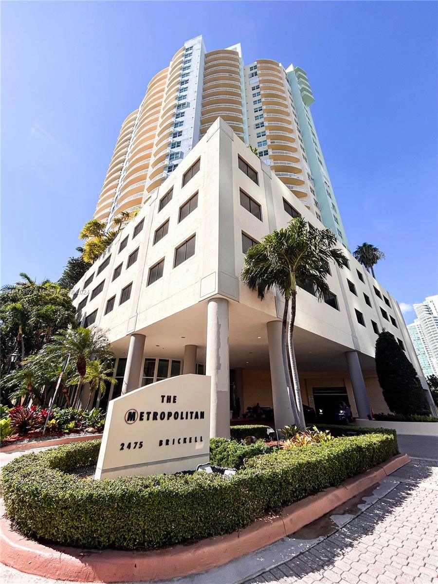 2475 E Brickell Ave Unit 806  