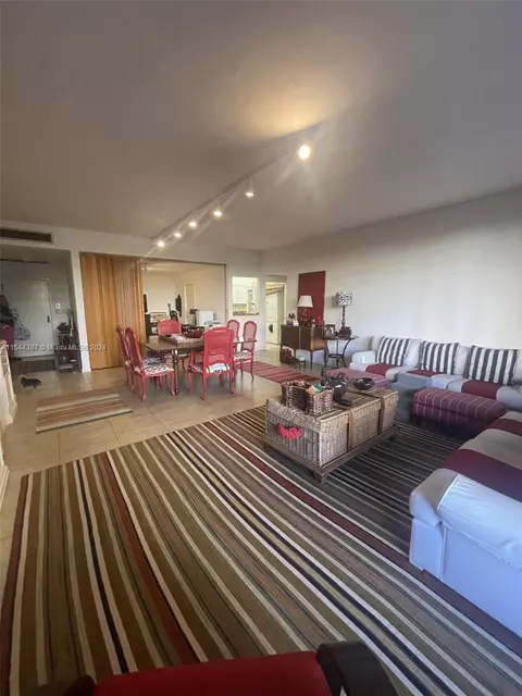 251 Crandon Blvd #223, Key Biscayne, FL 33149