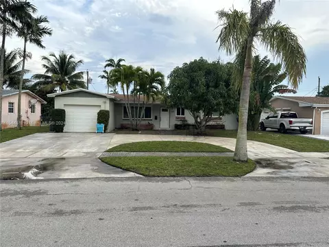 631 SW 71st Ave, Pembroke Pines, FL 33023
