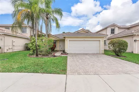 757 SW 120th Ave, Pembroke Pines, FL 33025