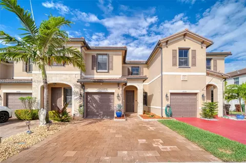10410 W 34th Ln, Hialeah, FL 33018