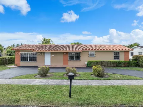 10790 SW 66th Dr, Miami, FL 33173