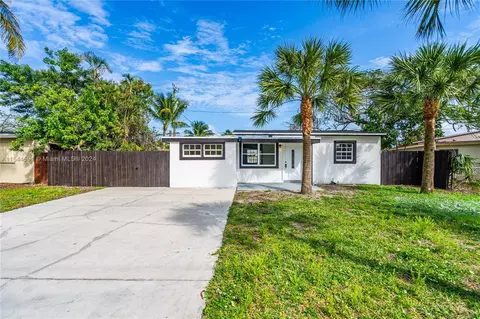2680 NE 12th Ave, Pompano Beach, FL 33064