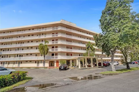 2905 Point East Dr #L416, Aventura, FL 33160