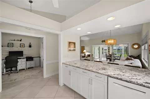 1101 Mcgregor Park Cir, Fort Myers, FL 33908