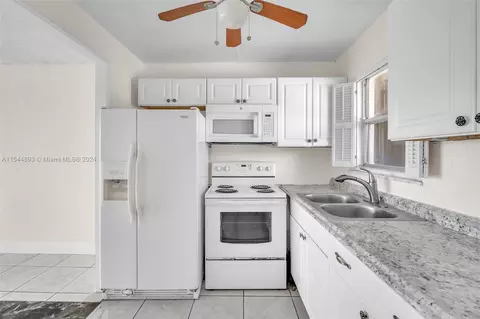 8080 N Sunrise Lakes Dr #205, Sunrise, FL 33322