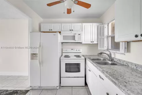 8080 N Sunrise Lakes Dr #205, Sunrise, FL 33322