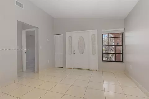 7500 W 29th Ave, Hialeah, FL 33018 photo 2