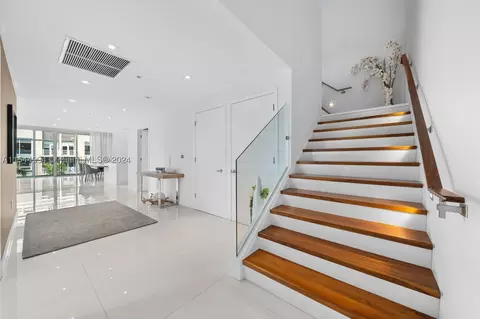 3301 NE 1st Ave #L04PH7, Miami, FL 33137