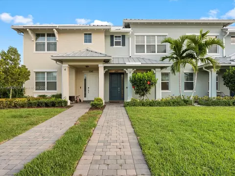 1240 Eucalyptus Dr #5, Hollywood, FL 33021