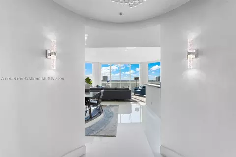 244 Biscayne Blvd #4008, Miami, FL 33132