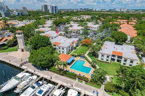 3552 Magellan Cir #121, Aventura, FL 33180