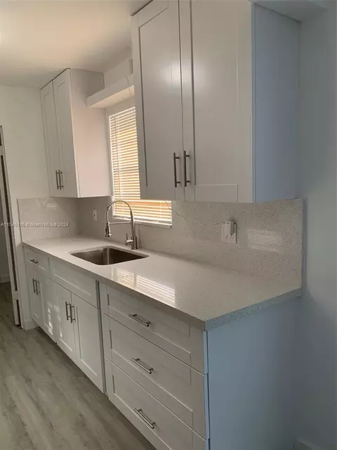568 SW 17th Ave, Homestead, FL 33030
