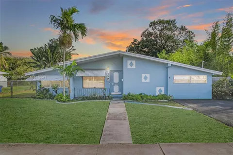 2450 NE 209th Ter, Miami, FL 33180