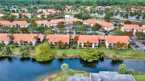 1522 Lake Crystal Dr #D, West Palm Beach, FL 33411