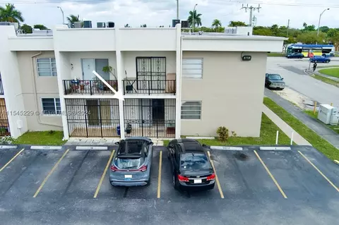 9000 SW 24th St #12B, Miami, FL 33165