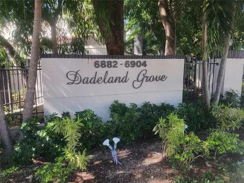 6900 N Kendall Dr #A303, Pinecrest, FL 33156