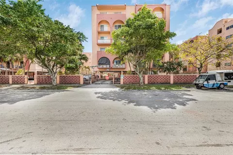 View/Area - 440 E 23rd St #1209, Hialeah, FL 33013 photo 2 of 6