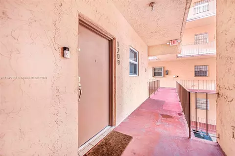 Bath - 440 E 23rd St #1209, Hialeah, FL 33013 photo 3 of 3