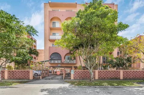 Exterior - 440 E 23rd St #1209, Hialeah, FL 33013 photo 3 of 3