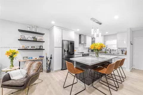 Dining - 440 E 23rd St #1209, Hialeah, FL 33013 photo 1 of 2