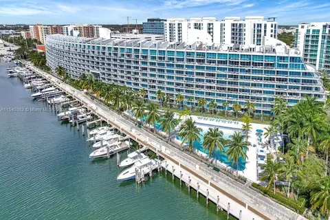 2950 NE 188th St #435, Aventura, FL 33180