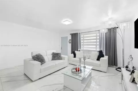 3002 SW 67th Ter, Miramar, FL 33023