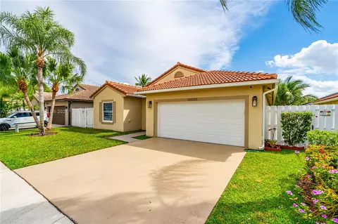 16550 NW 9th St, Pembroke Pines, FL 33028