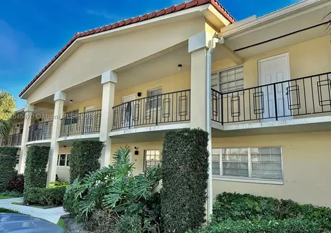 2134 NE 36th St #83, Lighthouse Point, FL 33064