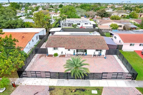 2210 SW 89th Ave, Miami, FL 33165