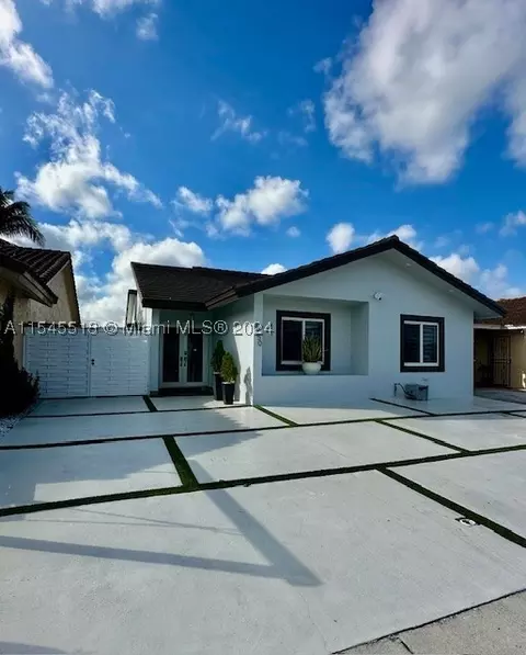 6950 NW 168th St, Hialeah, FL 33015