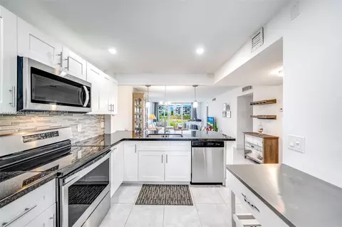 2651 S Palm Aire Dr #105, Pompano Beach, FL 33069