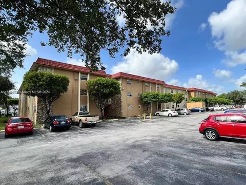 4655 Palm Ave #312, Hialeah, FL 33012