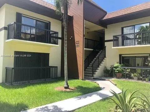 7935 SW 86th St #825, Miami, FL 33143