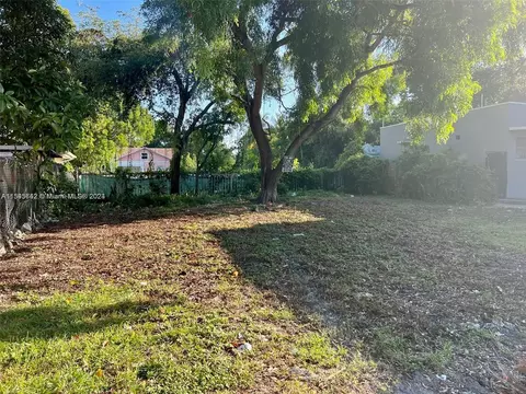285 NE 55th St, Miami, FL 33137