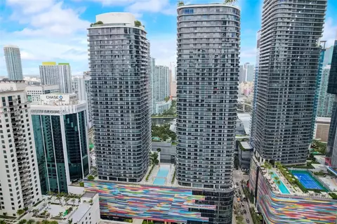 55 SW 9th St #2110, Miami, FL 33130