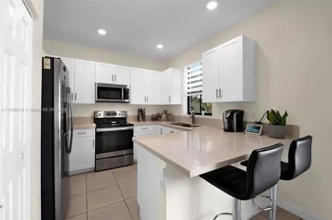 11034 W 33rd Ln, Hialeah Gardens, FL 33018