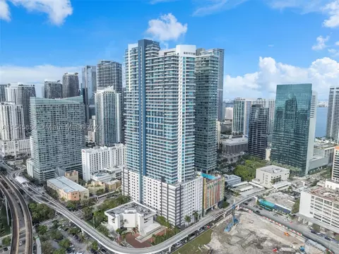 60 SW 13th St #5018, Miami, FL 33130