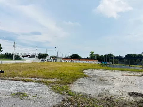 12390 SW 216th St, Miami, FL 33170