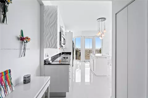 Other - 60 SW 13th St #4013, Miami, FL 33130 photo 4 of 9