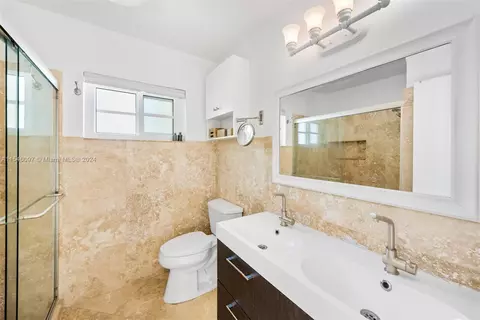 9009 Hawthorne Ave, Surfside, FL 33154 photo 31