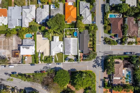 9009 Hawthorne Ave, Surfside, FL 33154 photo 47