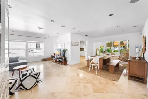 9009 Hawthorne Ave, Surfside, FL 33154 photo 7