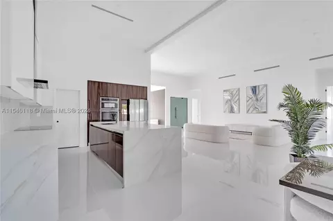 9965 SW 50th St, Miami, FL 33165