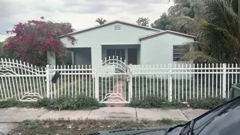 1841 NW 51st St, Miami, FL 33142