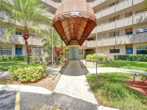 1000 Colony Point Cir #104, Pembroke Pines, FL 33026