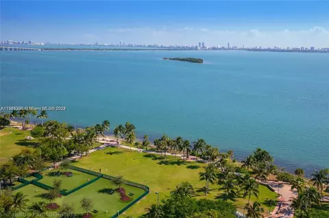 488 NE 18th St #1811, Miami, FL 33132