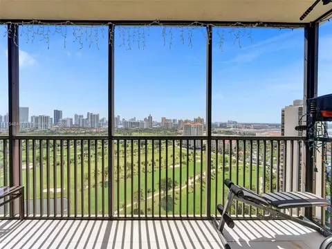 20379 W Country Club Dr #2437, Aventura, FL 33180