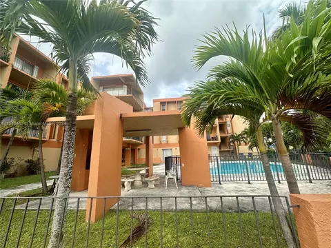 6780 W 2nd Ct #214, Hialeah, FL 33012