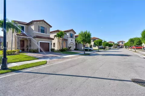 146 NE 37th Pl, Homestead, FL 33033